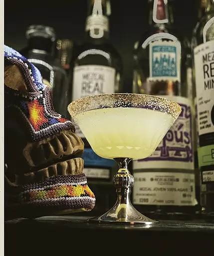 Cocktails: The Art of Mixing Perfect Drinks - фото 6