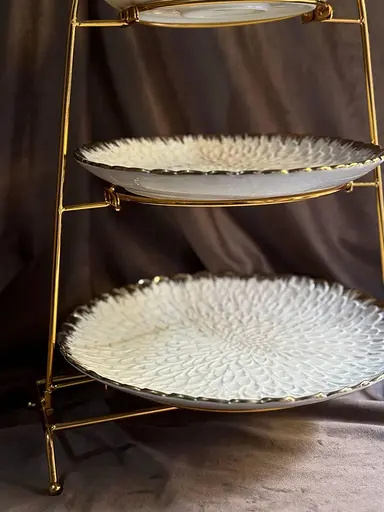 Фруктовница трехъярусная 45 см на металлической подставке керамическая тарелка 21x26x30 см Белый - фото 2