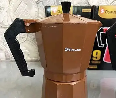 Гейзерная турка кофеварка для плиты из алюминия Domatec DT-2709 на 9 чашек кофейник гейзерного типа Коричневая - фото 3