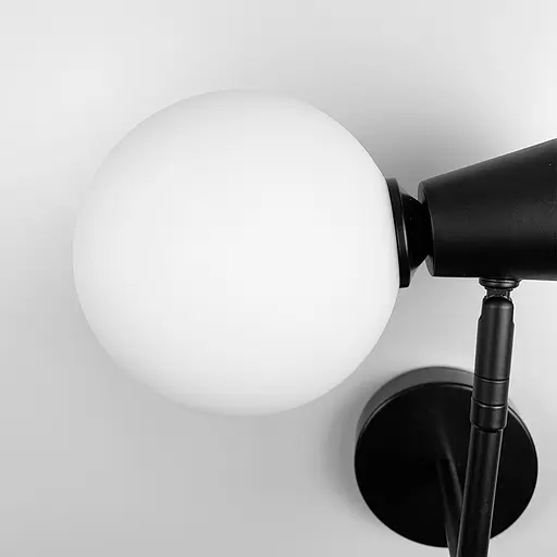 Чорне бра ABELINA на два джерела світла із білим плафоном Line F YG 8006-2W BK+WT - фото 2