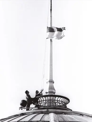 Незалежні. Історія сучасної України у світлинах кращих документалістів - фото 2