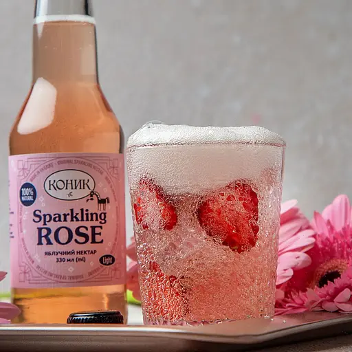 Нектар Коник Sparkling rose яблучний з червоним м'якушем 330мл - фото 5