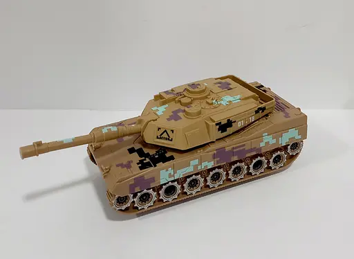 Танк HC 019 A, звук, свет, в коробке (6974910010197) Светло-коричневый - фото 1