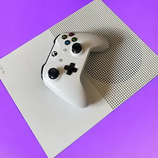 Стационарная игровая консоль Xbox One S 1 ТБ, 1 джойстик + Гарантия - фото 3