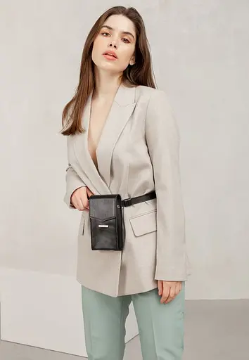 Вертикальна жіноча шкіряна сумка Mini чорна поясна / кроссбоді - фото 6