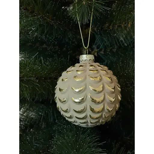 Ялинкова кулька Chomik луска рельєфна 8 см бежева  (5900779882607_2) - фото 2