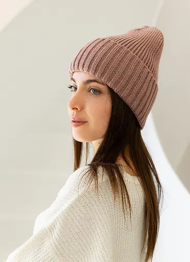 Женская вязаная шапка бини класик 20% шерсть с отворотом Светло Коричневый - фото 2