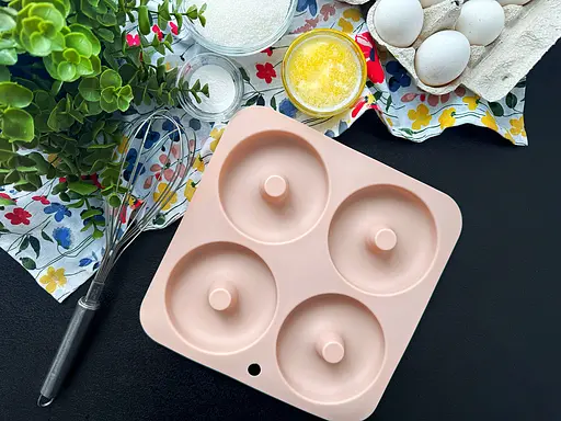 Форма квадратна силіконова для випічки пончиків та печива на 4 комірки 23.5х23.5х2 см, A-plus Сірий 86249 - фото 3