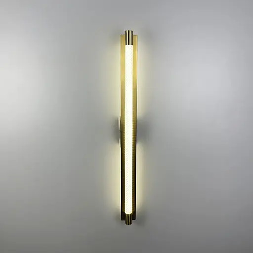Удлиненное минималистичное бра в латунном корпусе 62 см Line F Арт. WB24/600 AB - фото 8