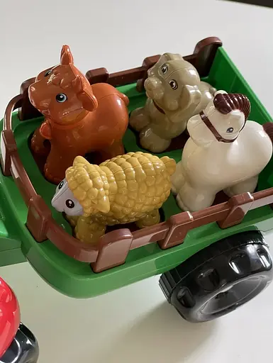 Трактор М 5572 UA с прицепом,36см, муз/звук-укр. стихи, песни, в коробке (6903317314072) МИКС - фото 6