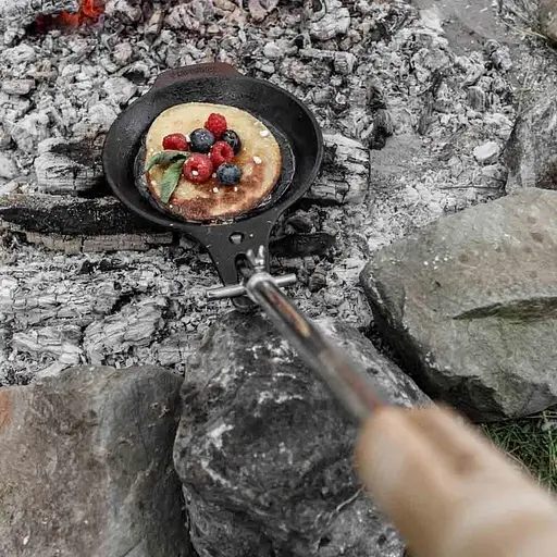 Сковорода чугунная Petromax Cast-Iron Campfire Pan (1017-l-fp17) - фото 2