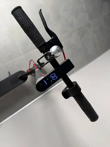 Электросамокат 8,5 дюймов UMI U8s (500W, 11Ah) Черный +Арр - фото 4