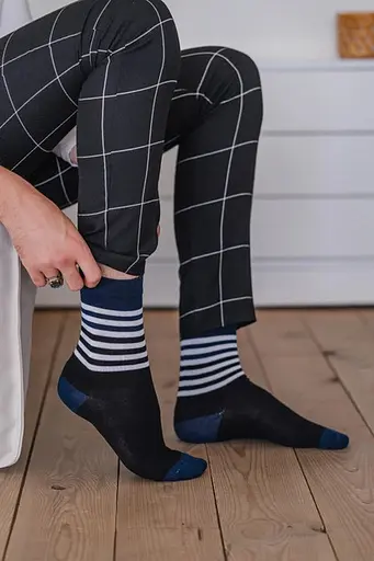 Носки с принтом полоски высокие бесшовные качественные ORGANIC cotton JILL ANTONY Синий, 39-41 - фото 1