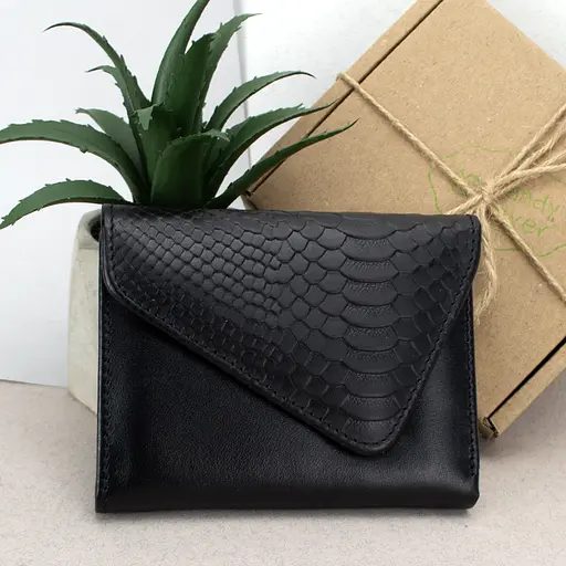 Гаманець жіночий шкіряний маленький Sabrina чорний пітон - фото 1