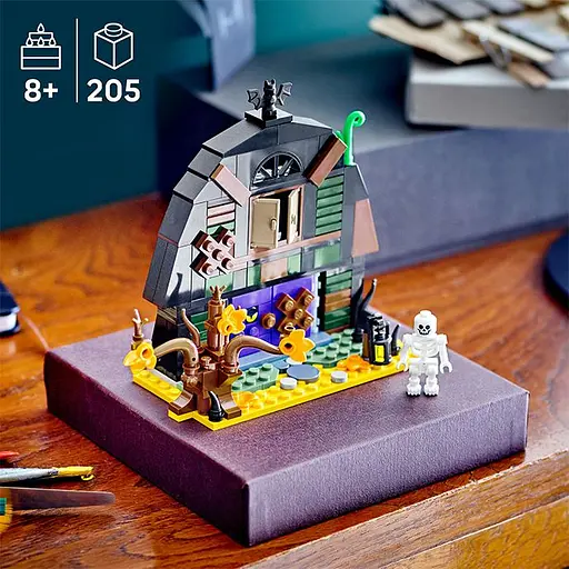 Конструктор LEGO Iconic Гелловінська комора 205 деталей (40721) - фото 6