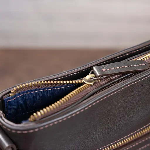 Чоловіча шкіряна сумка SHVIGEL 25,5х27,5х7 см sum0012519 - фото 10