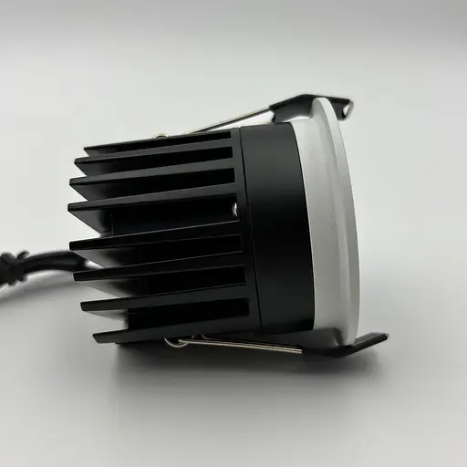 Вбудований світильник Skarlat RSL74298 12W WH+BK 4000K - фото 6