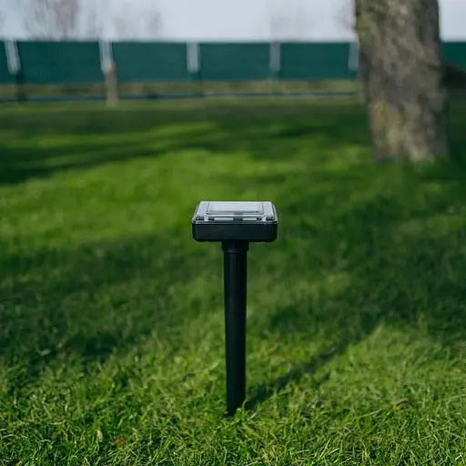 Відлякувач кротів та гризунів на сонячній батареї Bradas квадратний, великий CTRL-MO101S - фото 2