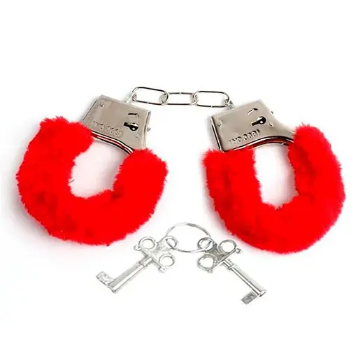 Нежные BDSM-наручники "Меховые границы" с ключом One Size красные - фото 1