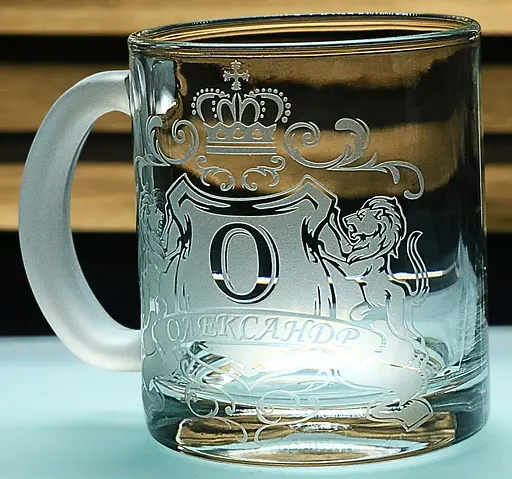 Іменна скляна чашка 320 мл Олександр з гравіюванням  кружка з гербом короною та левами - фото 3