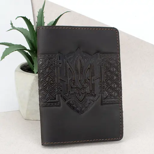 Обложка на паспорт кожаная с гербом HC0075 коричневая - фото 1