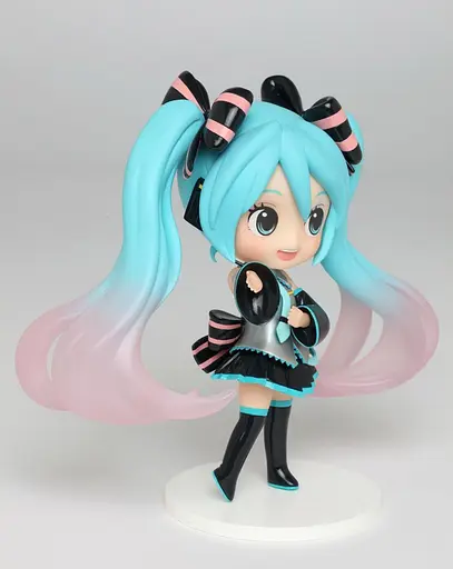 Коллекционная  фигурка   Taito Хацунэ Мику Hatsune Miku Doll Crystal Hatsune Miku 14 см T V HMDC 14 - фото 3