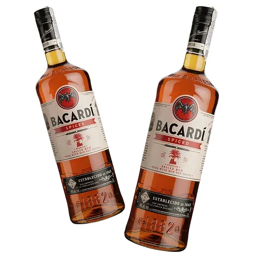 Спиртний напій на основі рому Bacardi Spiced 40% (2 шт. х 1 л) - фото 1