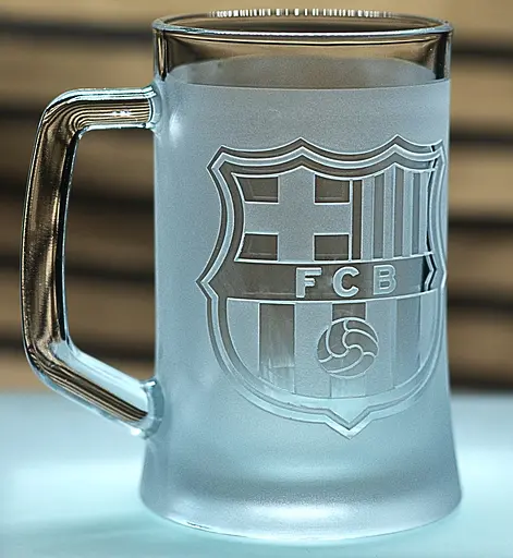 Пивний келих 660 мл Barcelona з гравіюванням подарунок для фаната ФК Барселона футбольний кухоль - фото 2