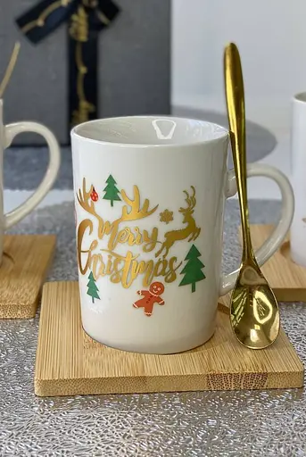 Кружка новогодняя Olens 8030-290-3 Белое Рождество керамическая на подставке с ложкой 160мл - фото 3
