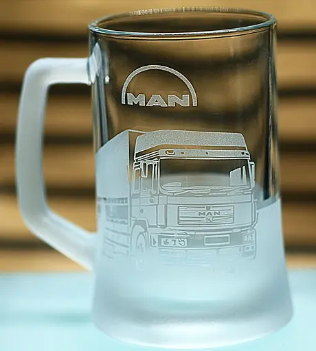 Пивний келих 660 мл Ман MAN Truck  подарунок для далекобійника  кухоль з гравіюванням вантажівки - фото 3