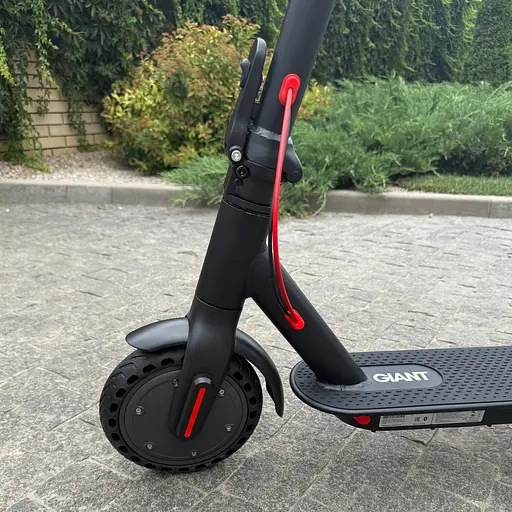 Электросамокат GIANT M365 PRO 500W 10.4Ah черный, складной с перфорацией колес (2025 год) - фото 7