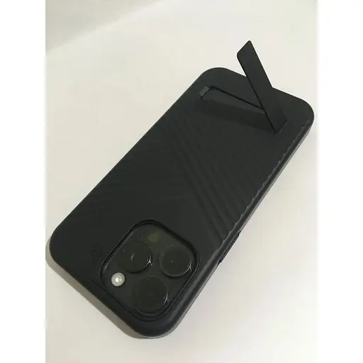 Протиударний чохол із підставкою Gear4 Zagg Denali MagSafe для iPhone 15 Pro (6.1") Black 702312718 - фото 9