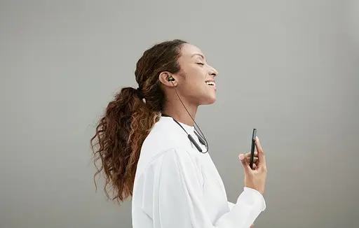 Навушники бездротові Sony WI-C100 стереоблютуз гарнітура (WIC100B.CE7) чорна - фото 4