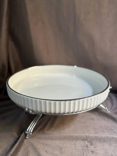 Керамическое блюдо 1574S с рельефом на серебристой подставке 28 см - фото 5