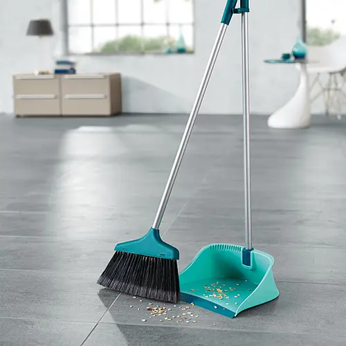 Комплект для прибирання Leifheit 90 см Щітка і совок (41404) - фото 2