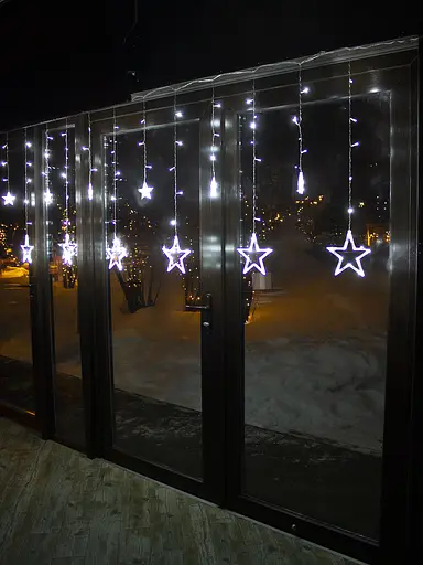 Гірлянда Бахрома на вікно Біла 3 метри Зірки 138 лампочок Laplandia світлодіодна від мережі (w.02.5Т.138+S) - фото 3