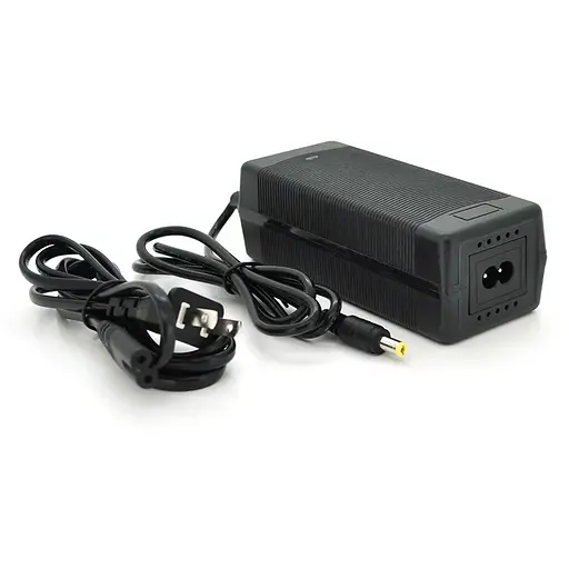 Зарядное устройство QiSuo QS-126500 для аккумуляторов Li-ion 12V (12,6V pin5.5x2.1+ переходник, BOX