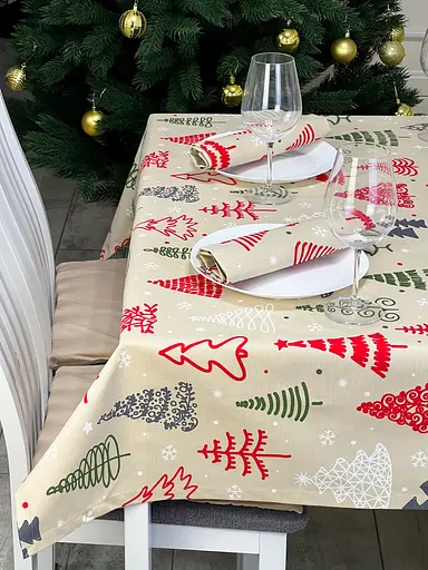 Водоотталкивающая Скатерть новогодняя с принтом Елки 220х140 см (+ 4 салфетки 30х40) Бежевый