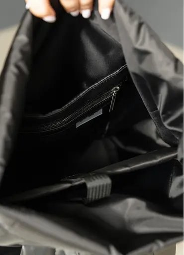 Жіночий рюкзак Sambag Roll Top One чорний принт "Flowers" 41 х 30 х 16 см (24208153) - фото 6