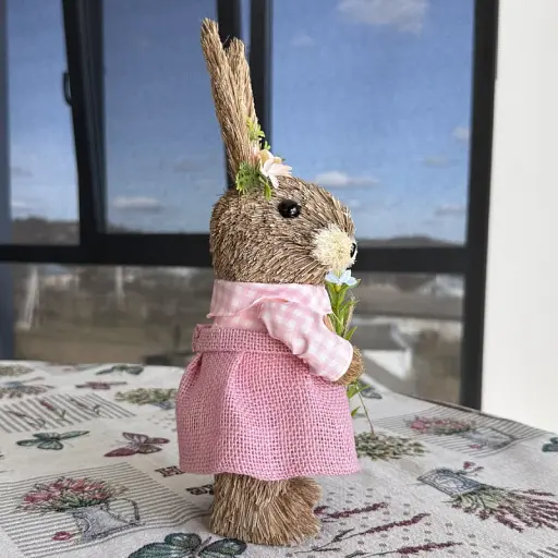 Великодній зайчик "Еко леді" з соломи MIS LT - фото 3