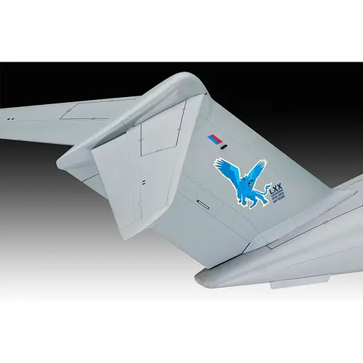 Сборная модель-копия Revell Самолет Airbus A400M Atlas RAF 1:72 (1810305 ) - фото 3