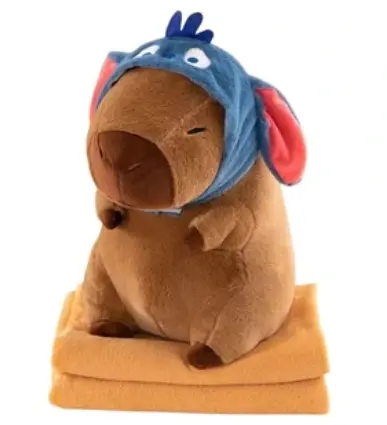 Детский набор Игрушка плед Капибара в костюмах мягкая игрушка с пледом для детей - фото 1