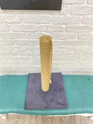 Когтеточка столбик на подставке (джут) 53х30х30 см Серый