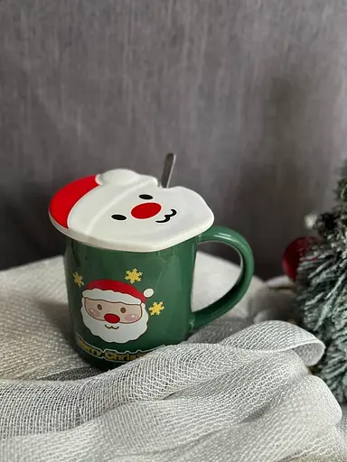 Новорічна чашка Olens 102-1059-2 Новорічна 2024 кераміка з кришкою та ложкою 380 мл Зелена - фото 3