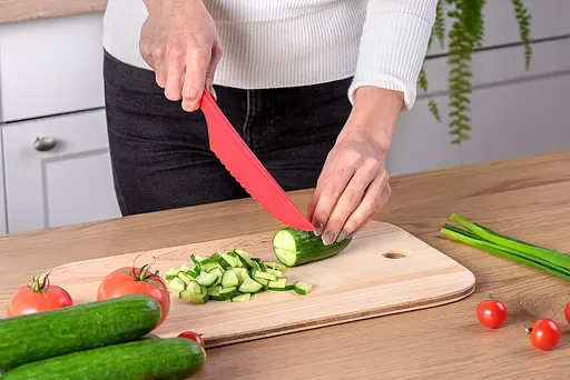 Пластиковий кухонний ніж для силіконового килимка крему, торта, тіста овочів та фруктів 30.5 см, Kitchette Червоний 83664 - фото 4