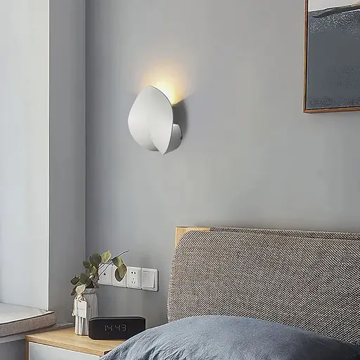 Белое бра в виде листика 18х15 см Line F Арт. WB11/1 WT - фото 1