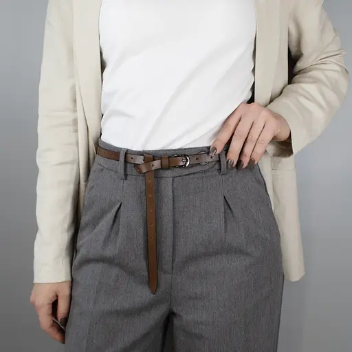 Ремень женский кожаный узкий с дырочками SF-1545 светло-коричневый (115 см) - фото 2