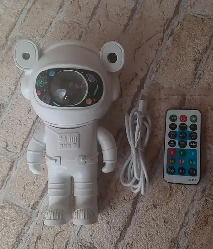 Ночник проектор звездного неба Астронавт X6636 с динамиком Bluetooth и пультом Таймер 5Вт Белый - фото 7