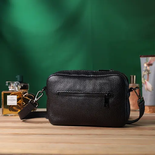 Классическая сумка кросс-боди Shvigel из зернистой натуральной кожи 21х13.5х5 см sum0027039 - фото 10