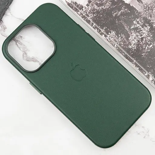 Шкіряний чохол Leather Case (AAA) with MagSafe and Animation для Apple iPhone 16 Pro (6.3) Green - фото 2